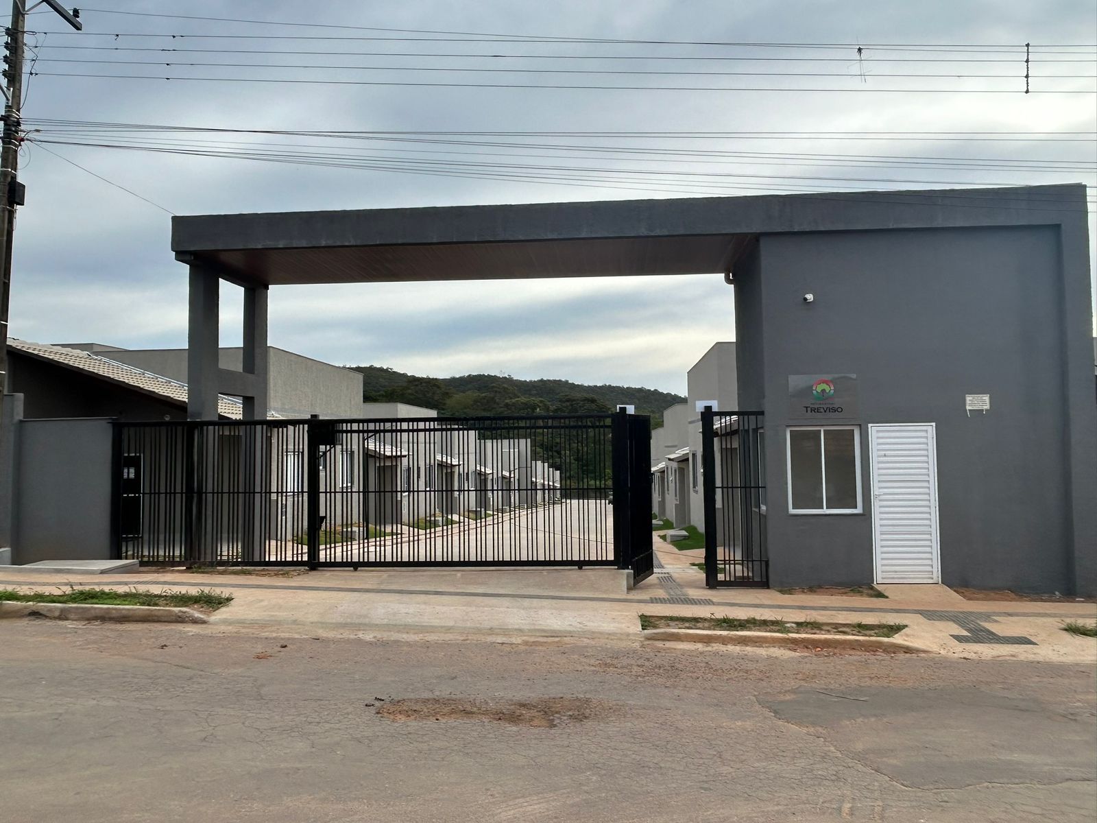 Apartamento 3 quartos em Independência - 1º Complemento Setor das Mansões, Aparecida de Goiânia — Apartamento à venda em Independência - 1º Complemento Setor das Mansões (foto 1)
