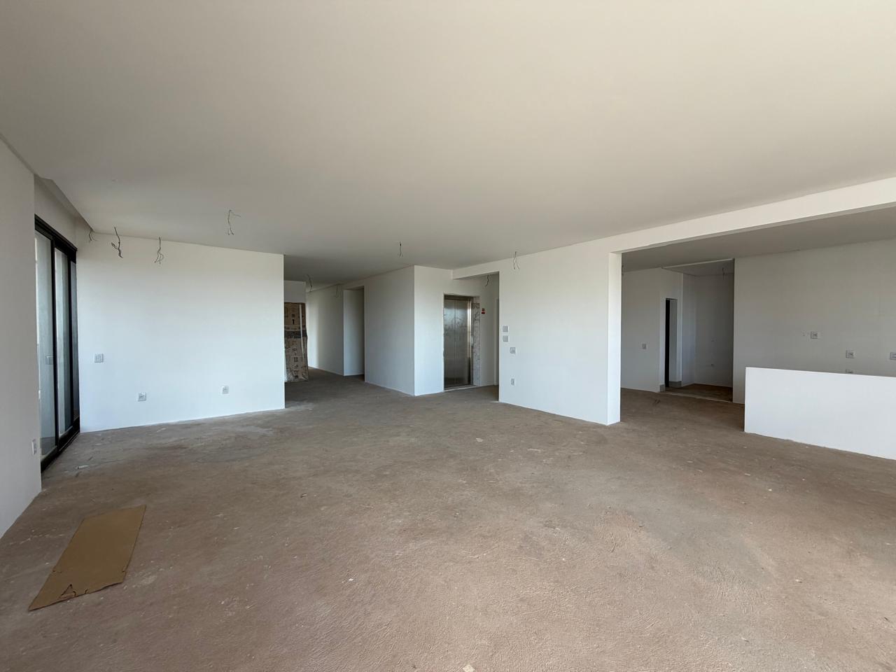 Apartamento 4 quartos no Setor Oeste — Apartamento à venda em Setor Oeste (foto 1)