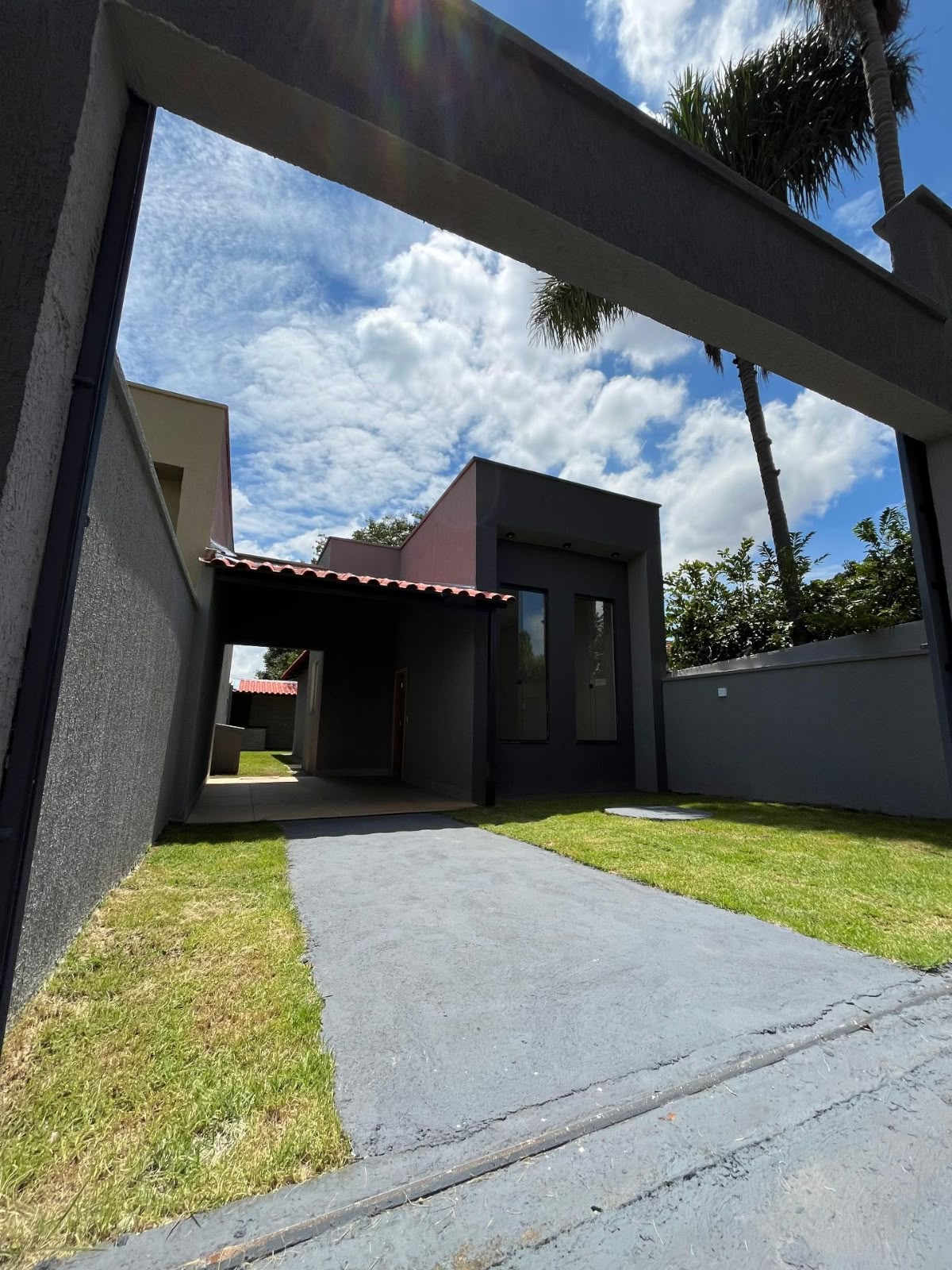 Casa 3 quartos em Independência - 1º Complemento Setor das Mansões, Aparecida de Goiânia — Casa à venda em Independência - 1º Complemento Setor das Mansões (foto 1)