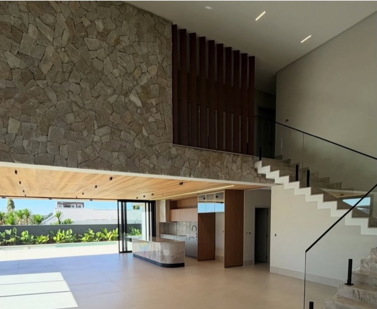 Sobrado novo de alto padrão à venda no Alphaville Ipês — miniatura 3