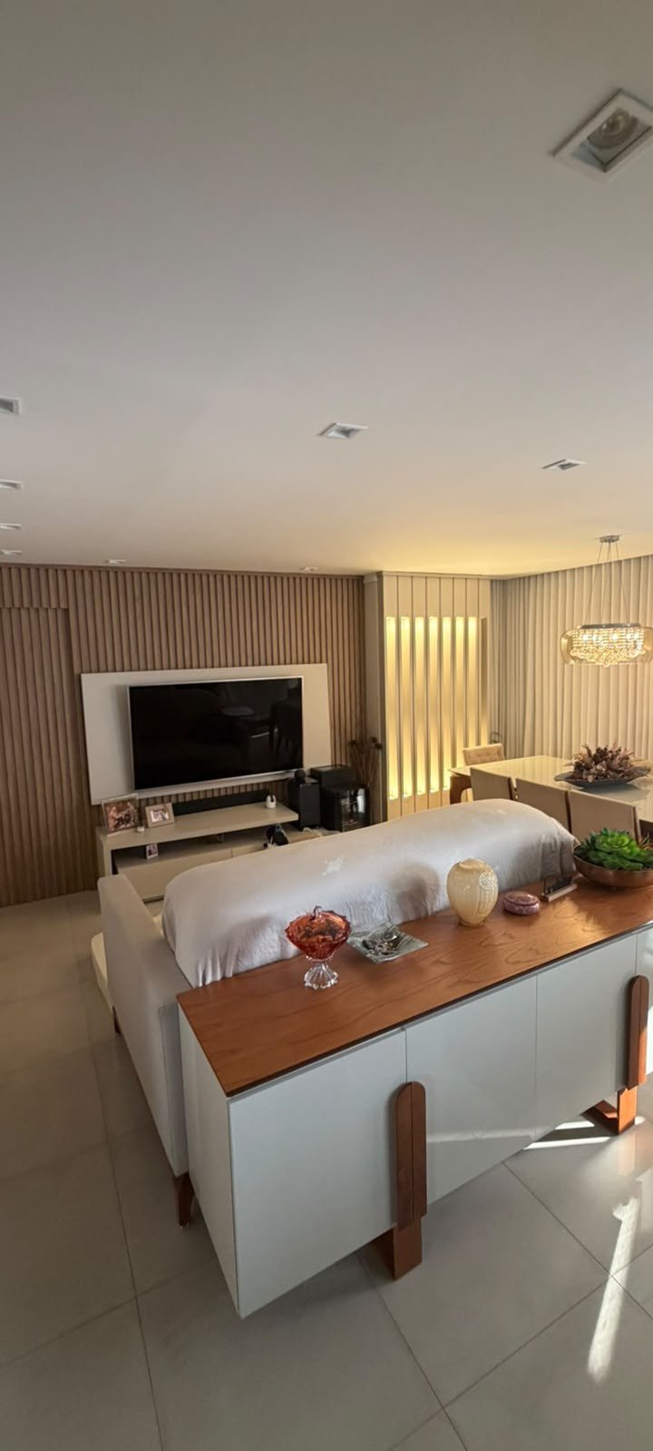 Apartamento no Jardim América: 3 suítes, 98 m², 2 vagas, 27º andar — Apartamento à venda em Jardim América (foto 2)