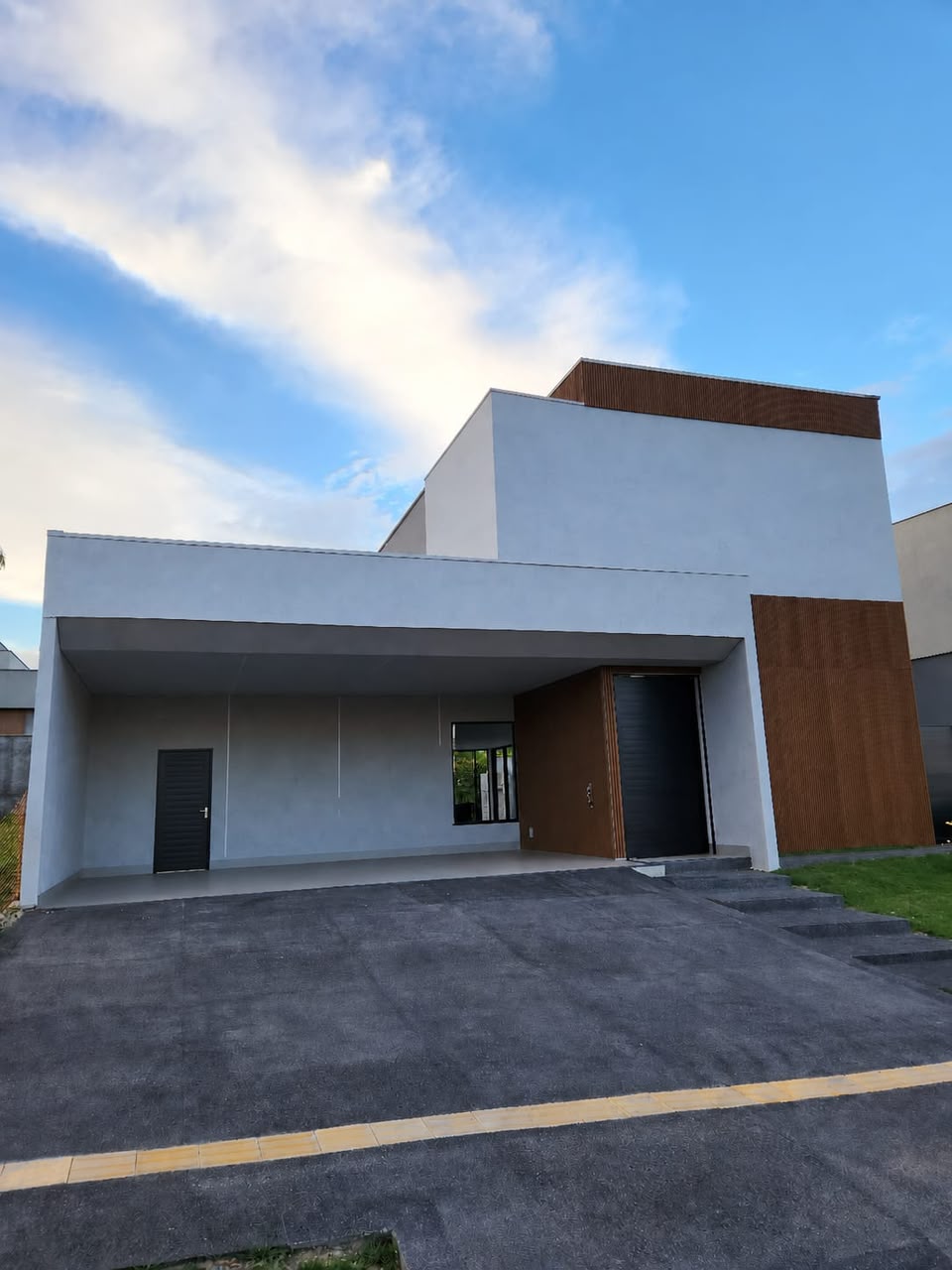 Casa térrea: 3 suítes no Portal Sol Garden — Casa em condomínio à venda em Residencial Goiânia Golfe Clube (foto 1)