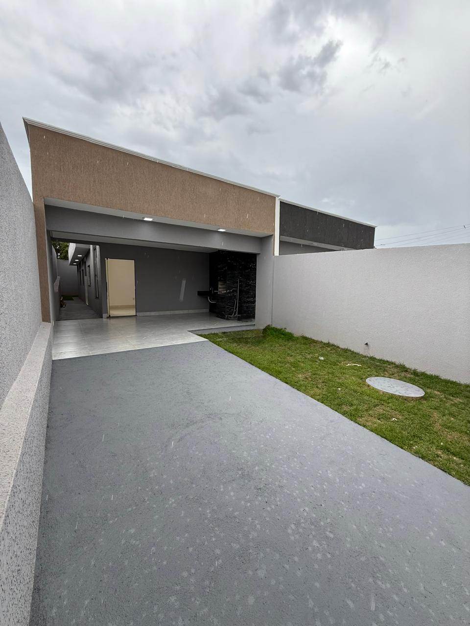 Casa 3 quartos no Setor Garavelo, Aparecida de Goiânia — Casa à venda em SETOR GARAVELO (foto 1)