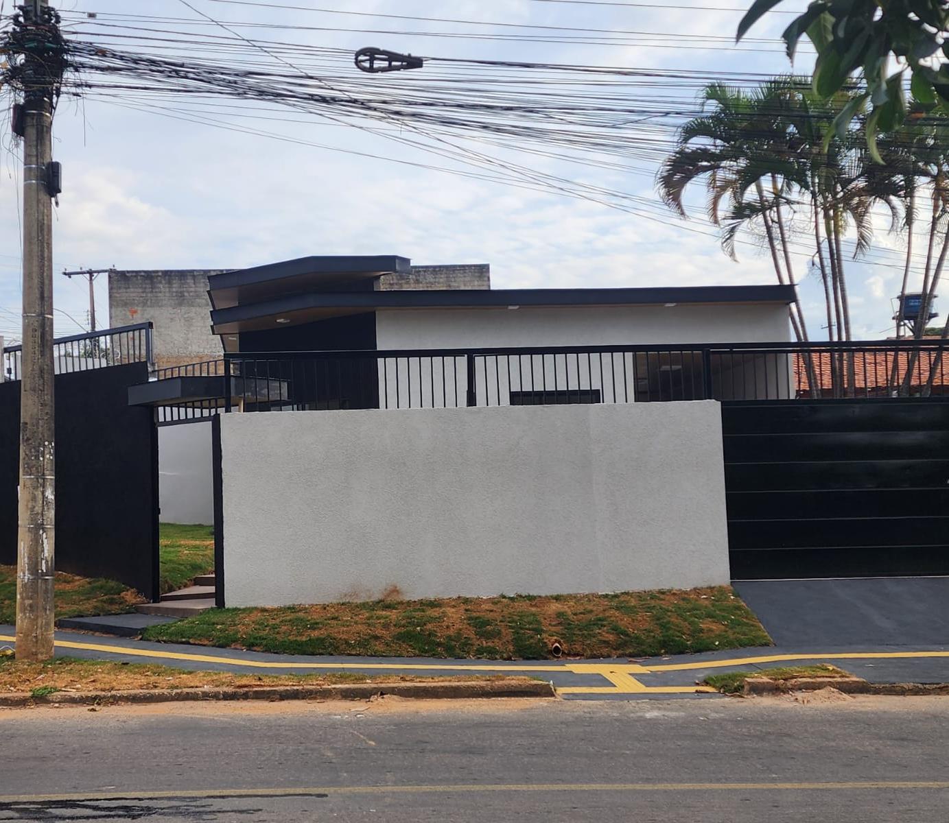 Casa 3 quartos em Garavelo Residencial Park, Aparecida de Goiânia · 223 m² — Casa à venda em Garavelo Residencial Park (foto 1)