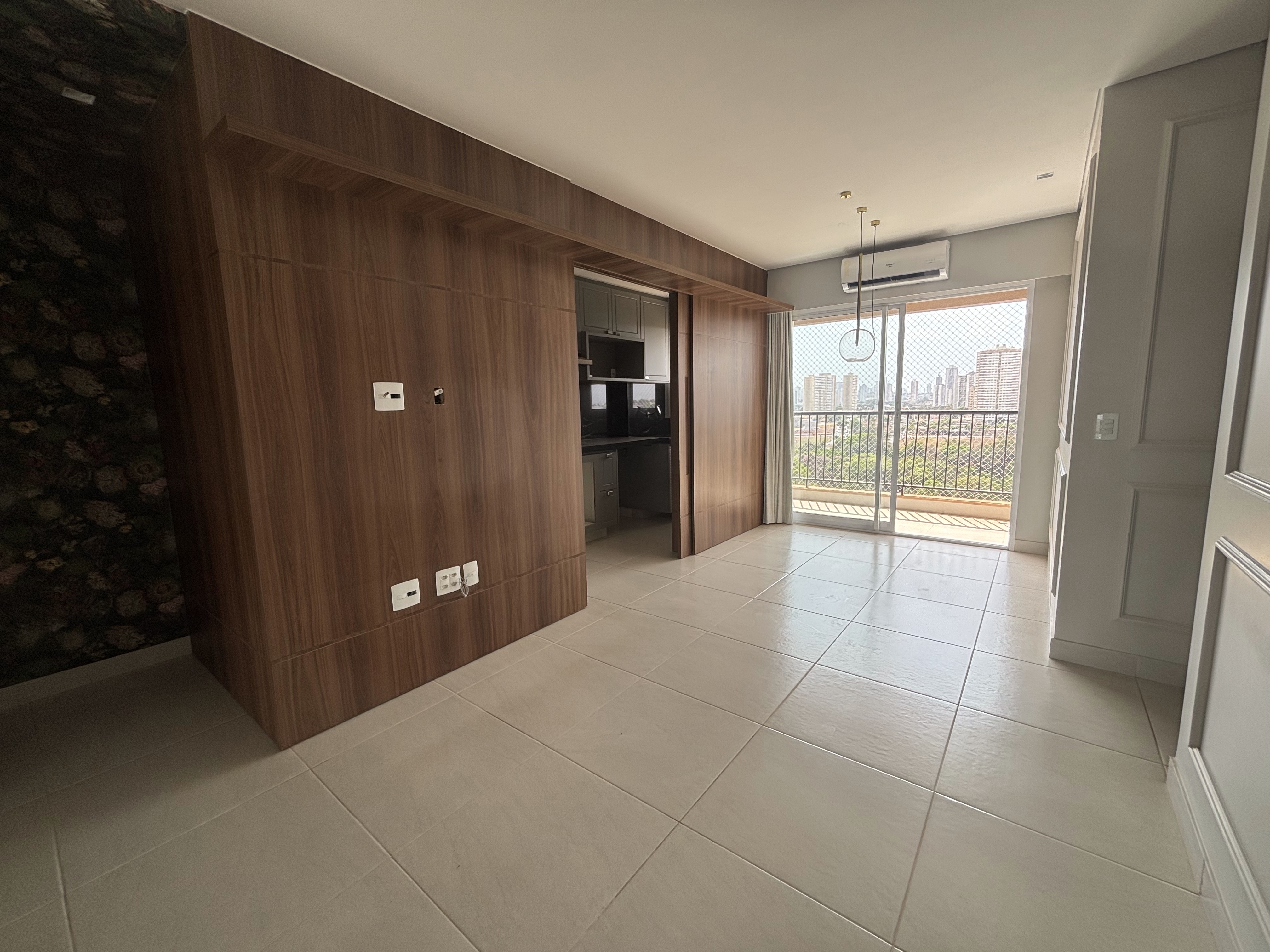 Intense Parque Cascavel: 2 quartos, nascente e armários no 10º andar — Apartamento à venda em Vila Rosa (foto 1)