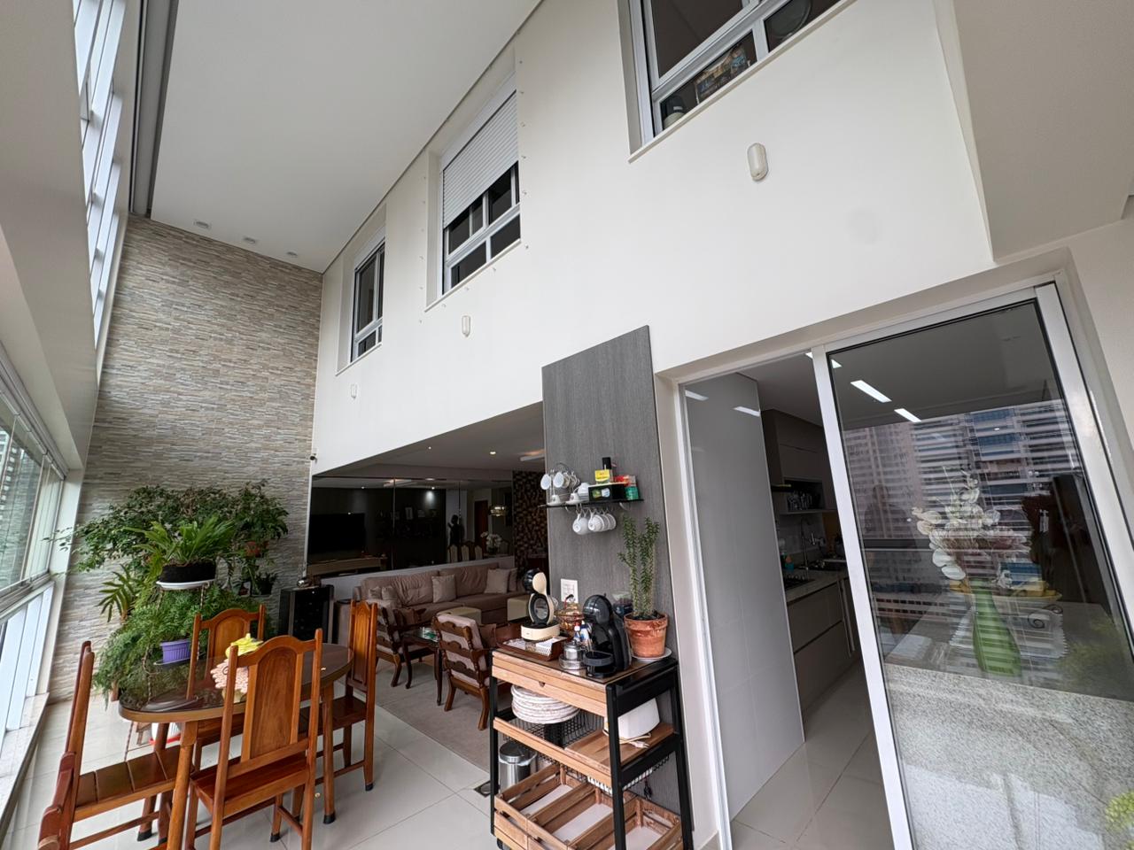 Duplex nascente com 3 suítes e vista para a Praça T-23 — miniatura 3