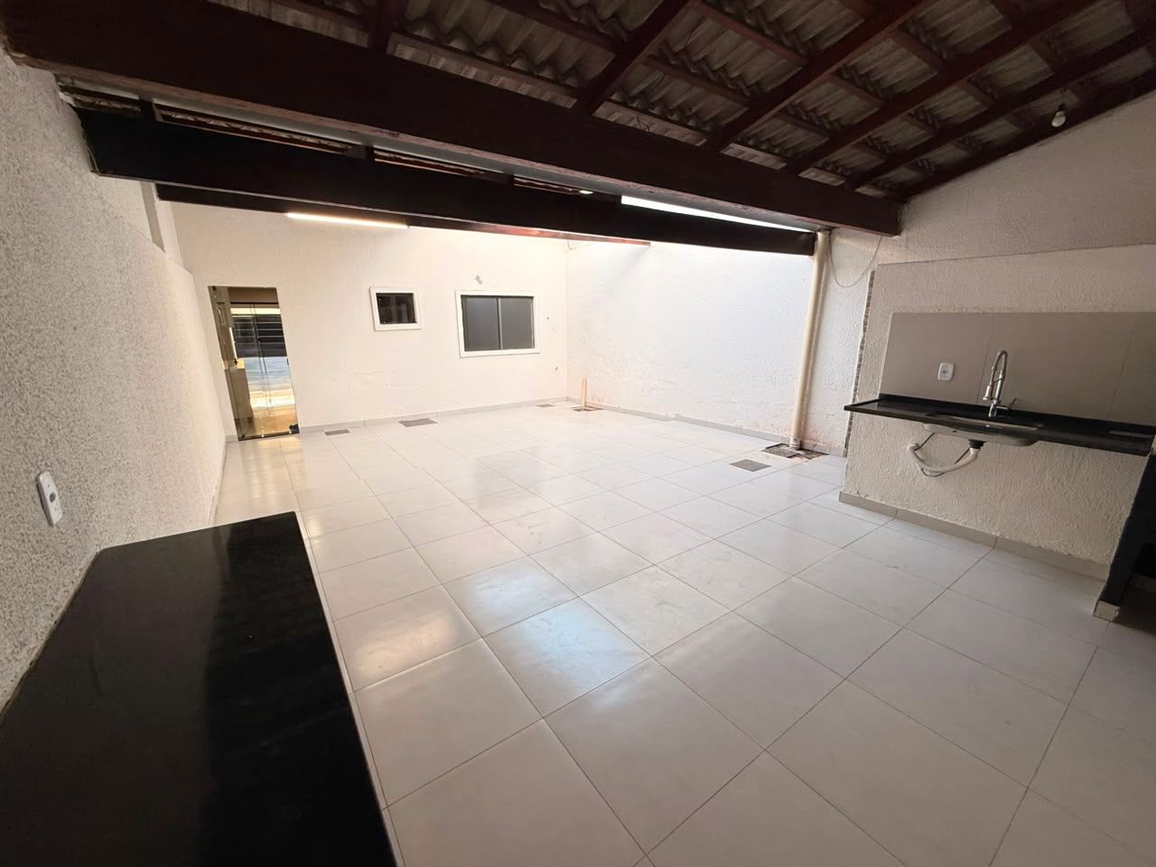 Linda casa no Setor Três Marias – Goiânia, GO — Apartamento à venda em Setor Três Marias (foto 2)