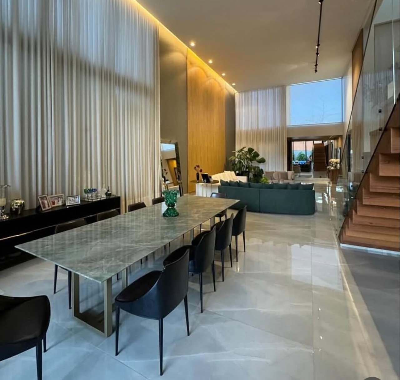 Sobrado luxuoso mobiliado, 4 suítes, elevador, piscina aquecida, A — miniatura 4