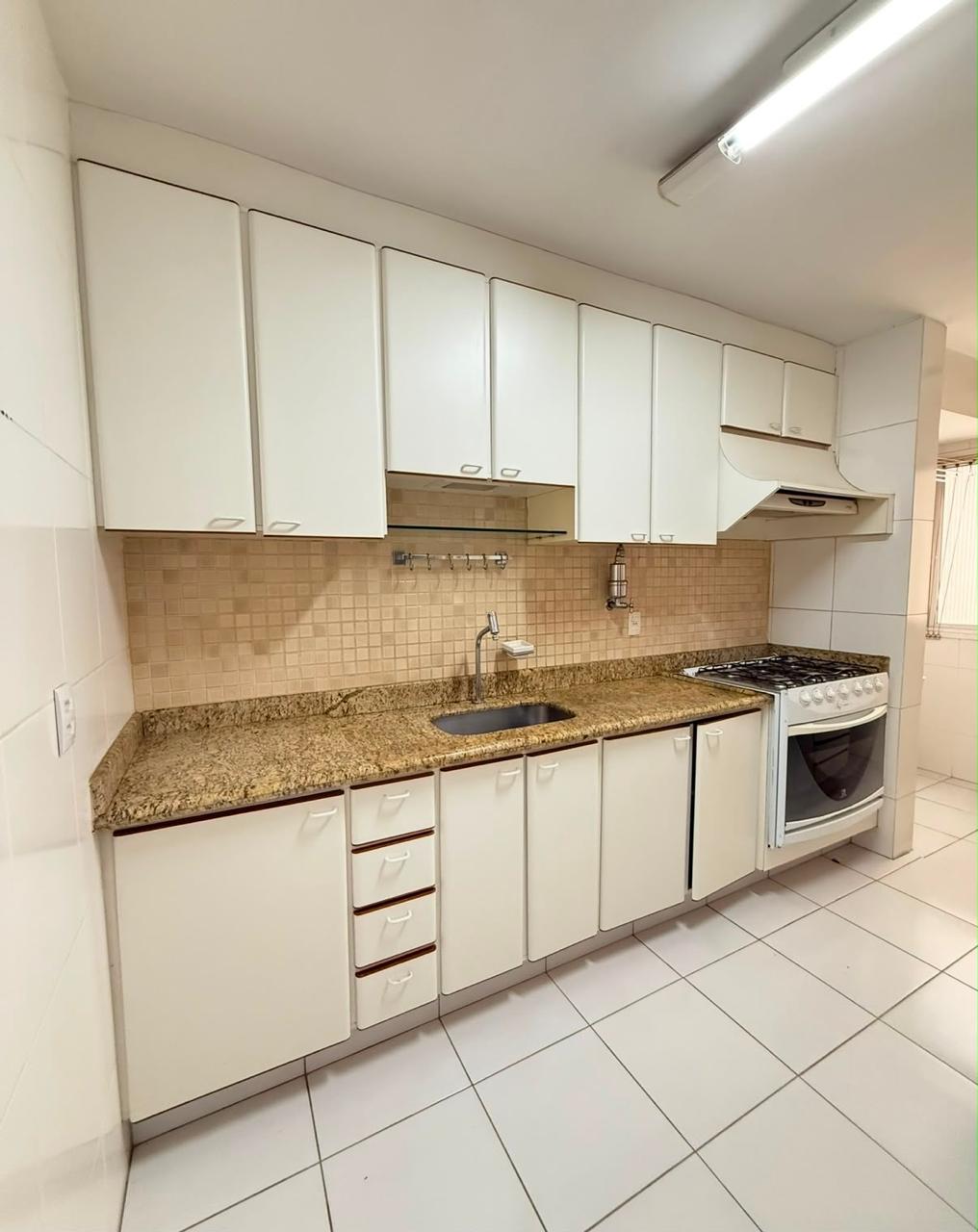 Apartamento de 3 quartos e 1 suíte no Alto Bueno — Apartamento à venda em Setor Bueno (foto 2)