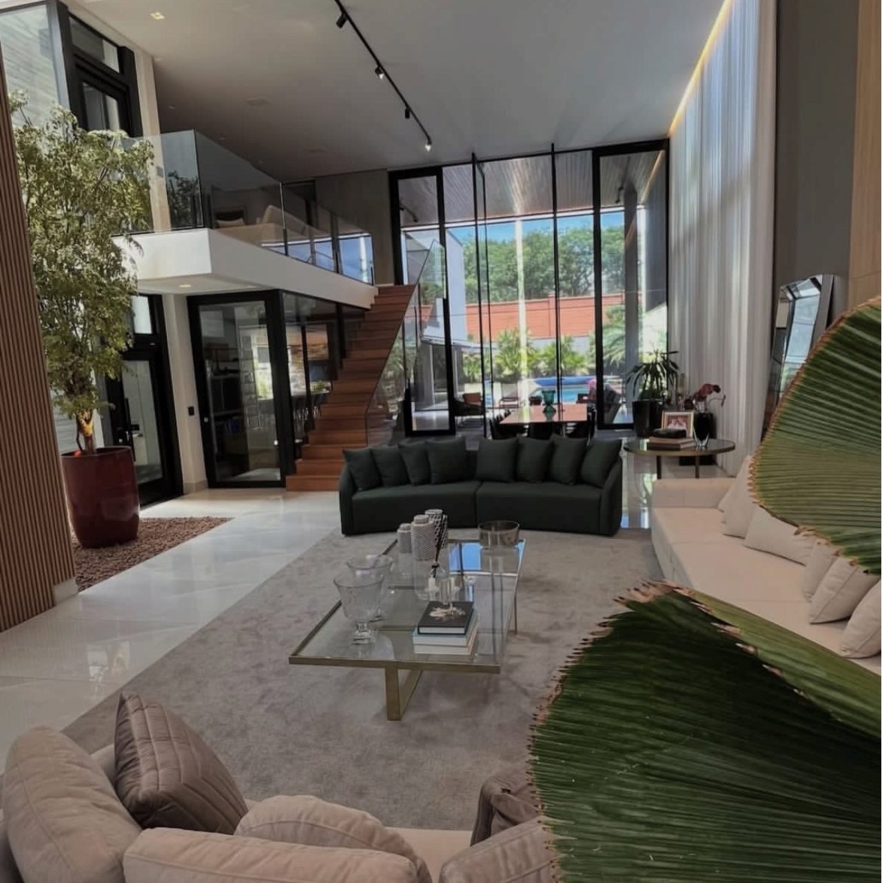 Sobrado luxuoso mobiliado, 4 suítes, elevador, piscina aquecida, A — miniatura 9