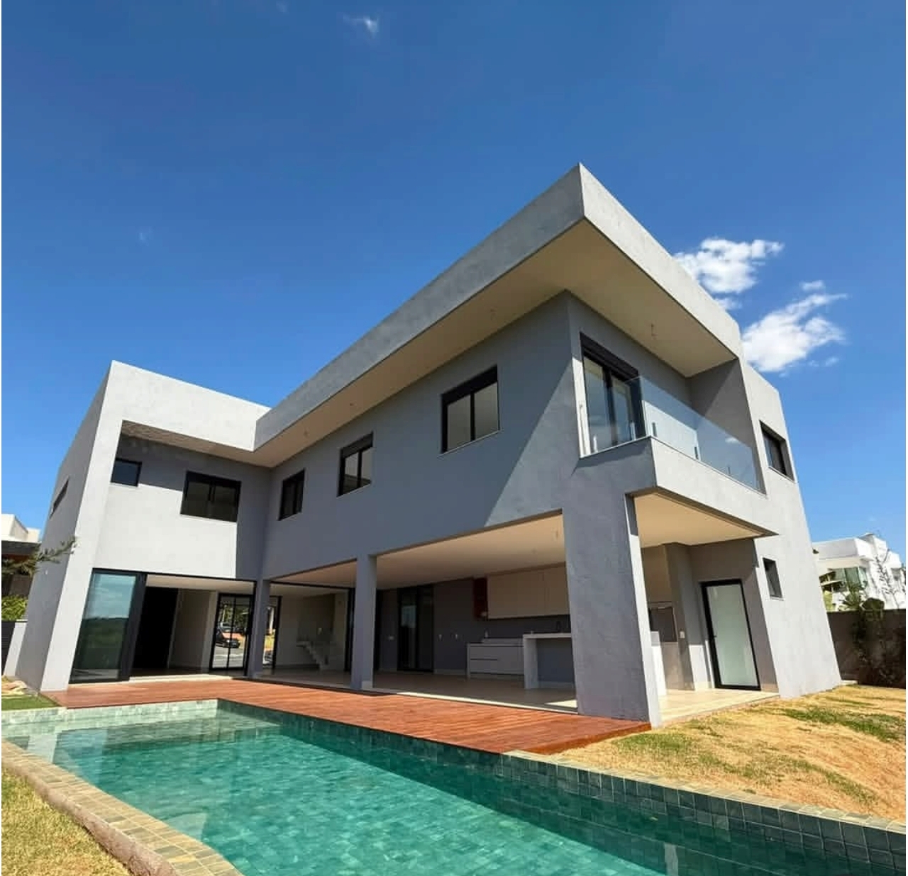 Casa nova, 4 suítes, piscina aquecida, 470 m², Alphaville Goiás — miniatura 11