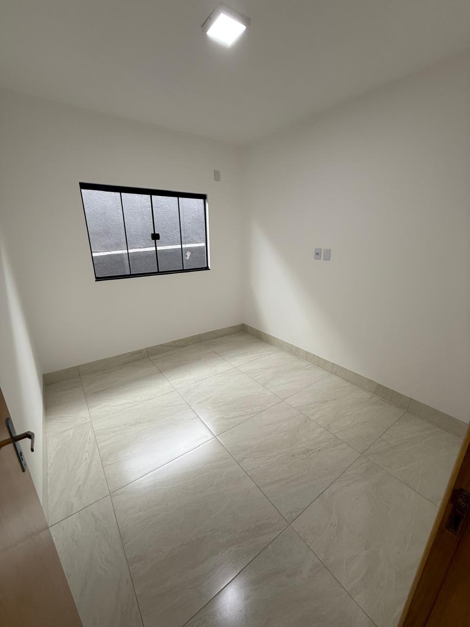 Casa 3 quartos no Setor Garavelo, Aparecida de Goiânia — miniatura 3
