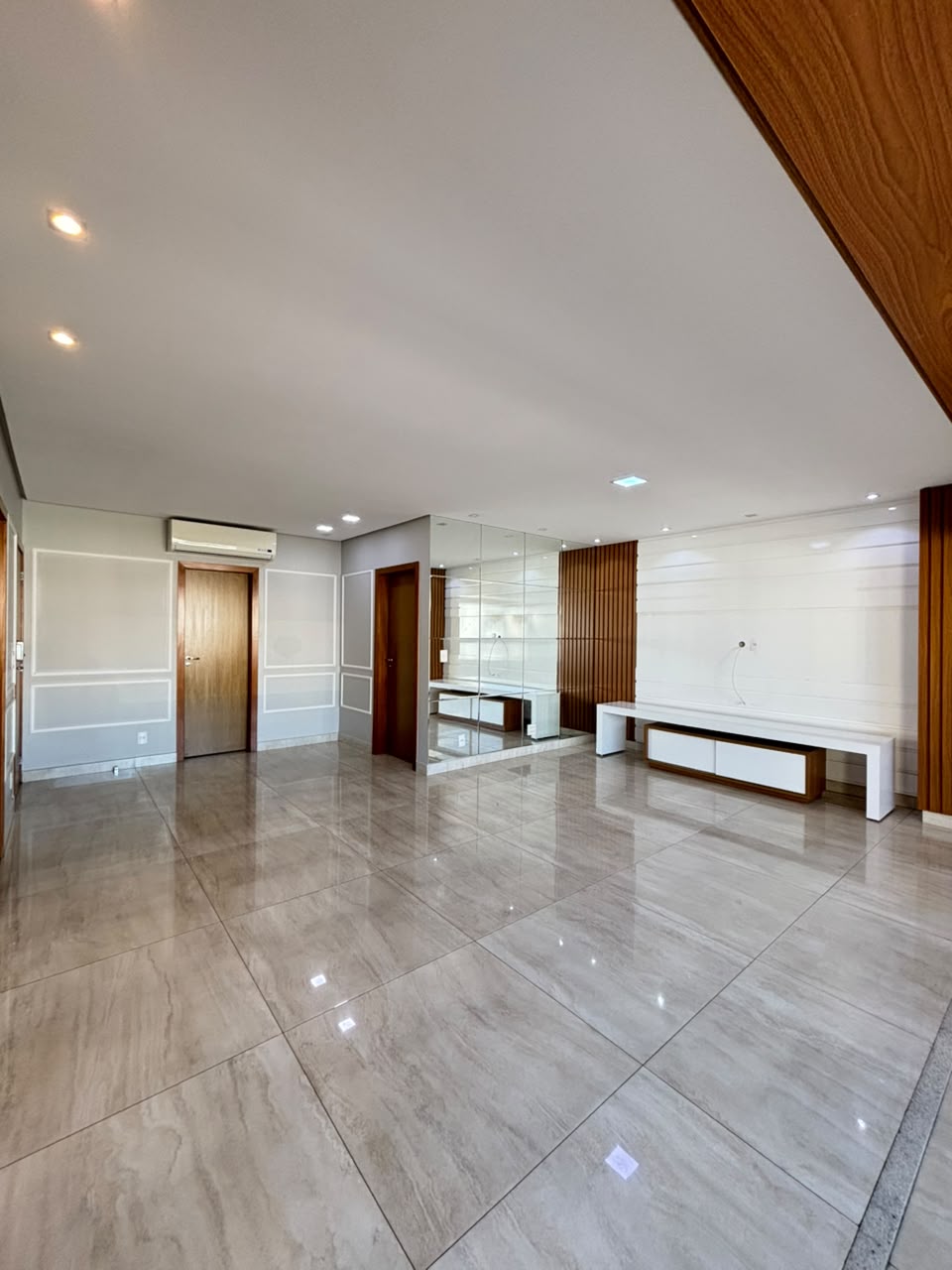 Apartamento de 139 m² com 3 suítes no Setor Bueno. — miniatura 10