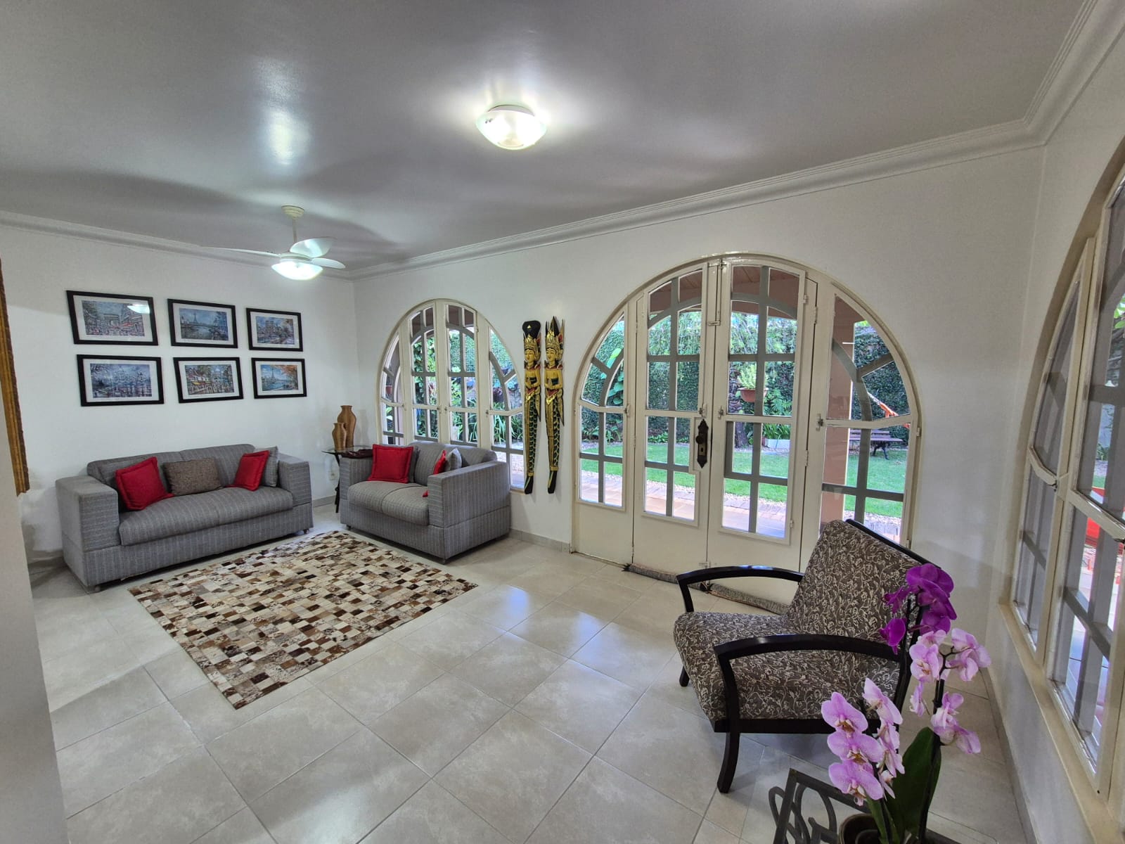 Linda casa de alto padrão no Parque Acalanto — Casa à venda em Jardim Bela Vista (foto 2)