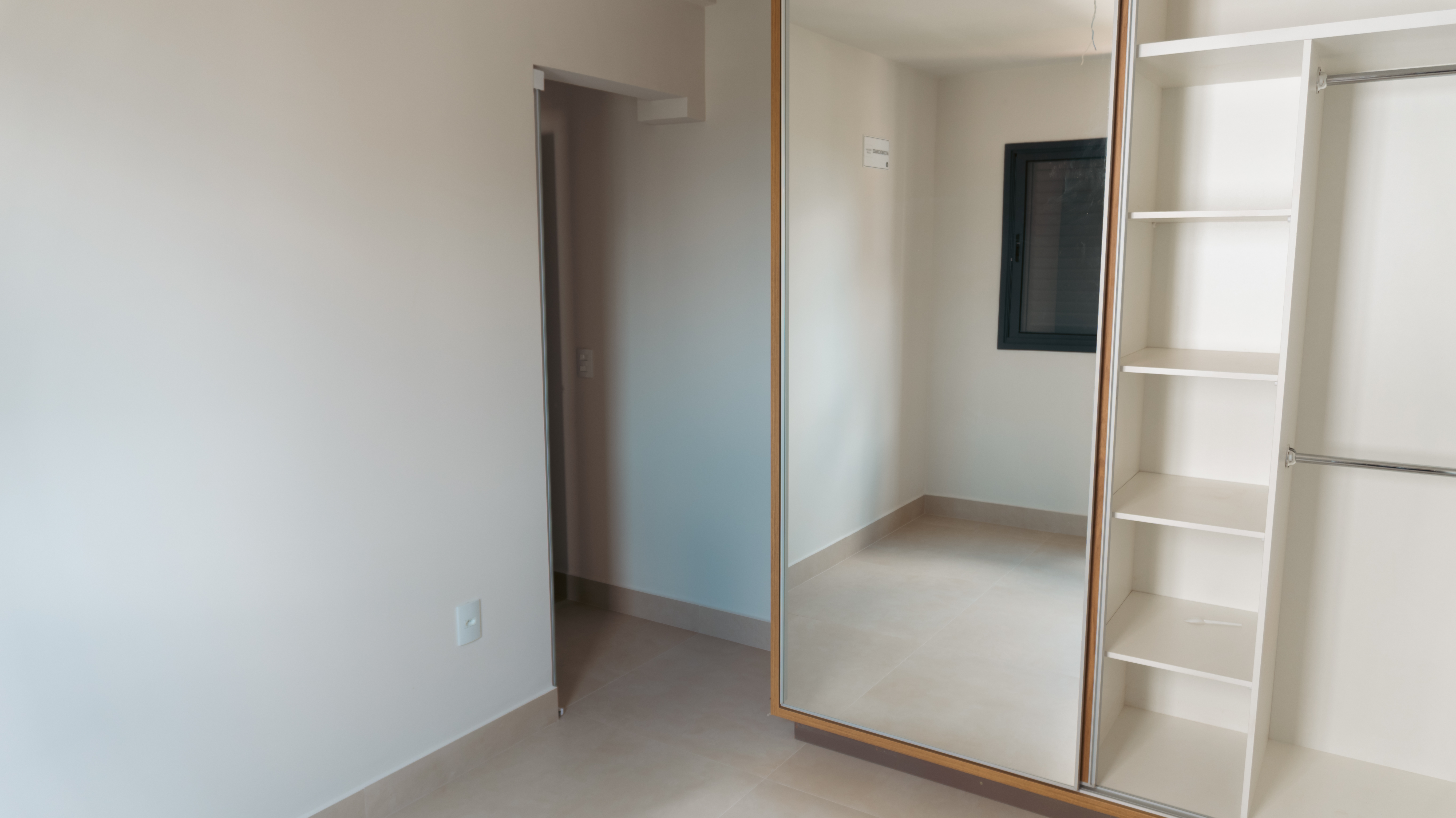 Apartamento completo em armários — miniatura 12