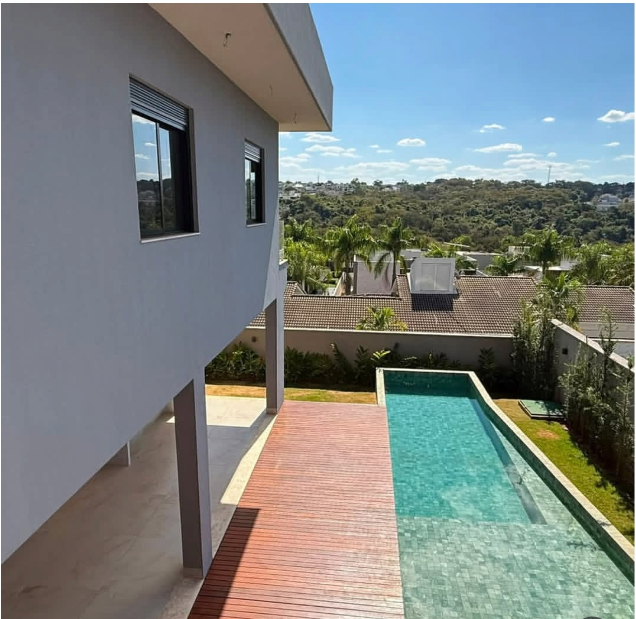 Casa nova, 4 suítes, piscina aquecida, 470 m², Alphaville Goiás — Casa em condomínio à venda em Residencial Alphaville Flamboyant (foto 1)